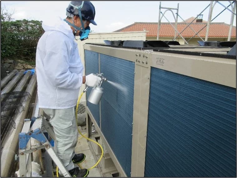 クラブメッド石垣 室外機 作業中